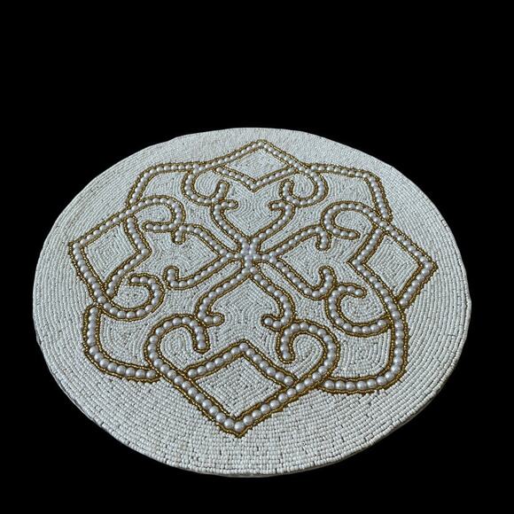 TIRAMISU Handmade Beaded 15in Round Placemat Charger Glam White & Gold NEW - Picture 2 of 16